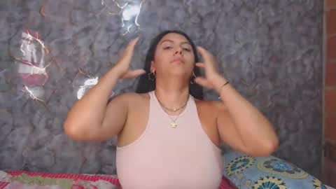 Snapshot of miarouse1531 chatting on December 18, 2025, 2:56 pm miarouse1531 online show from December 18, 2025, 2:56 pm