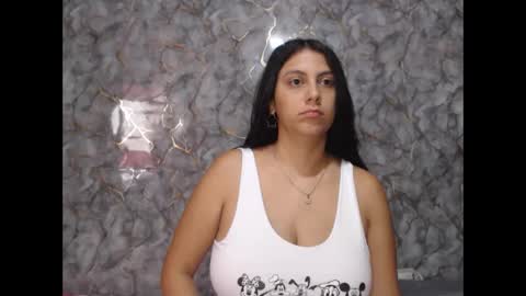 Snapshot of miarouse1531 chatting on February 23, 2026, 2:03 pm miarouse1531 online show from February 23, 2026, 2:03 pm