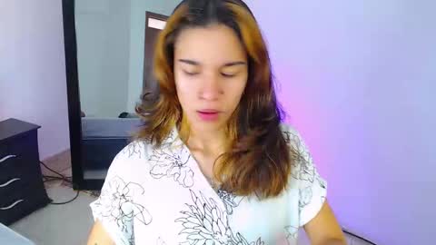 miascarlet_16 online show from January 14, 2026, 7:41 pm