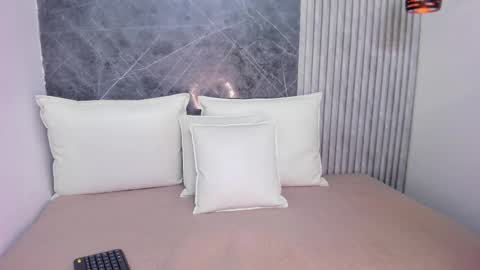 miascott5 online show from March 8, 2025, 11:07 pm