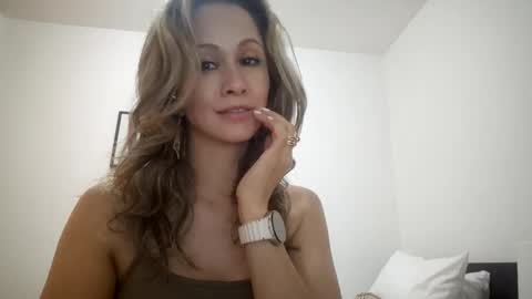 miasiren online show from September 10, 2025, 2:17 pm