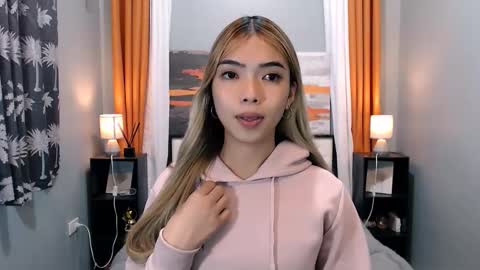 Snapshot of miasmith09 chatting on February 20, 2026, 1:13 am Pau and jence online show from February 20, 2026, 1:13 am