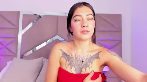 miasr_ online show from November 11, 2025, 3:23 pm