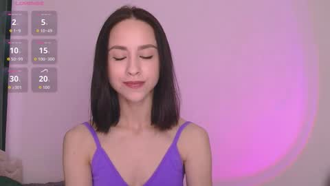 Mia online show from October 11, 2025, 6:45 am