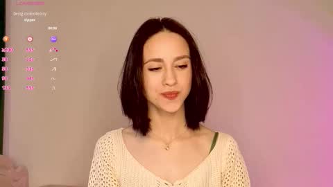 Mia online show from November 21, 2025, 6:01 am