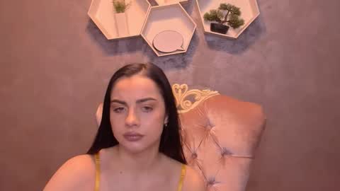 Mia online show from January 6, 2026, 8:23 pm