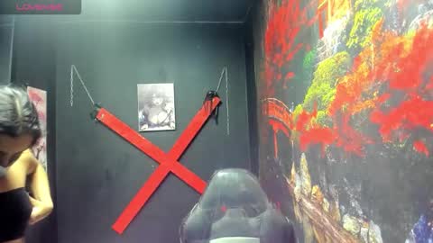 Mariana online show from December 18, 2025, 11:49 am