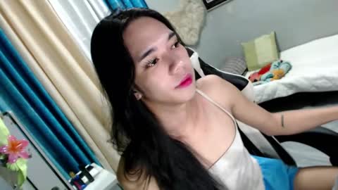 Mia online show from January 8, 2025, 7:03 pm