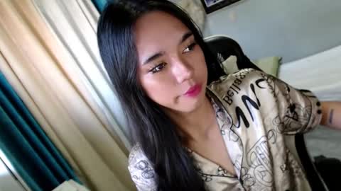 Mia online show from January 16, 2025, 11:37 pm