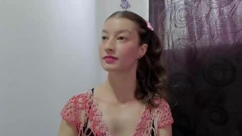  Chloe  online show from September 12, 2025, 5:57 pm