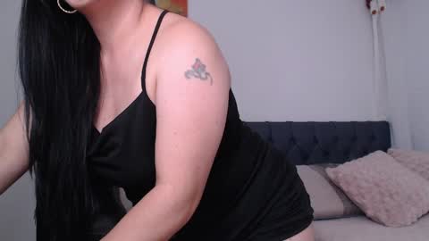 Mia Wilson online show from April 11, 2026, 4:06 am