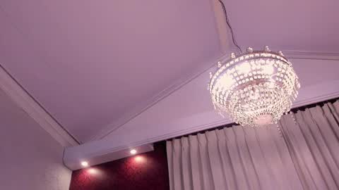 Mia online show from March 7, 2025, 3:19 am