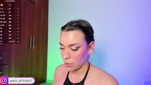 Snapshot of mich_bittersweet chatting on February 5, 2025, 5:53 pm online show from February 5, 2025, 5:53 pm