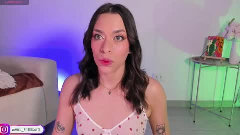 Snapshot of mich_bittersweet chatting on September 22, 2025, 10:12 pm online show from September 22, 2025, 10:12 pm