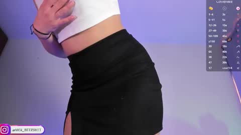 Snapshot of mich_bittersweet chatting on September 25, 2025, 10:13 pm online show from September 25, 2025, 10:13 pm