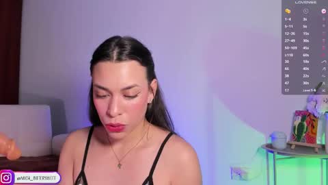 Snapshot of mich_bittersweet chatting on September 27, 2025, 10:15 pm online show from September 27, 2025, 10:15 pm