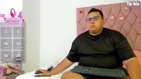 Micky and Sharon online show from September 24, 2025, 4:05 am