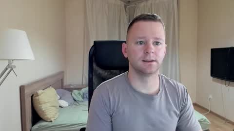 Snapshot of michael_birkin chatting on October 18, 2025, 4:04 am Michael Birkin online show from October 18, 2025, 4:04 am