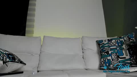 Snapshot of michael_boy88_ chatting on September 30, 2025, 12:37 am Michael Boy online show from September 30, 2025, 12:37 am