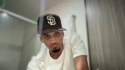 Snapshot of michael_jordanx chatting on March 2, 2025, 3:59 pm Angel online show from March 2, 2025, 3:59 pm