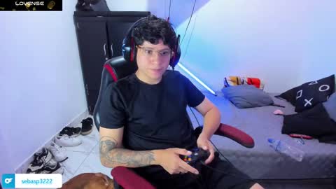 Snapshot of michael_kendall0 chatting on March 4, 2025, 1:01 am michael independent model online show from March 4, 2025, 1:01 am