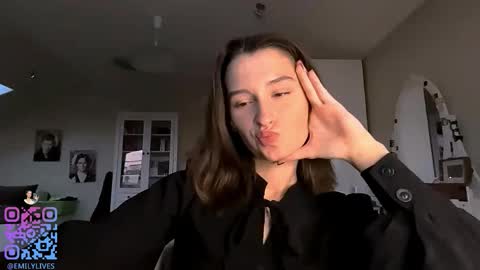 Emily online show from October 26, 2025, 2:12 pm