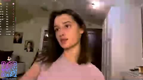 Emily online show from December 14, 2025, 2:22 pm