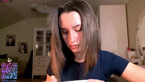 Emily online show from December 21, 2025, 2:35 pm