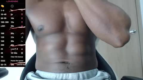 michael_thomsom online show from October 4, 2025, 6:06 pm