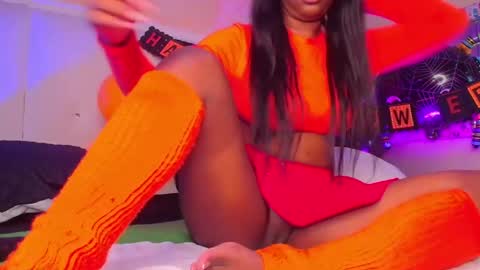 Snapshot of michaelacox chatting on October 31, 2025, 1:01 pm Michel online show from October 31, 2025, 1:01 pm