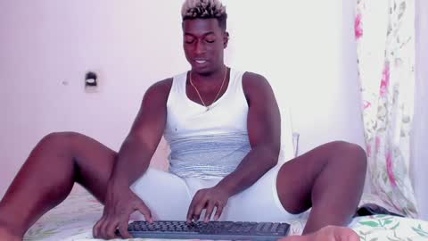 Michaell online show from December 7, 2024, 7:43 pm