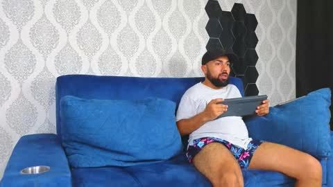 Michaell online show from February 25, 2025, 1:20 am