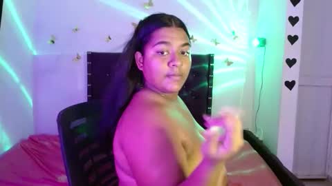 Snapshot of micheelk chatting on February 23, 2026, 5:05 am micheelk online show from February 23, 2026, 5:05 am