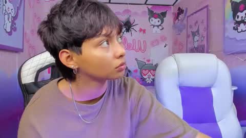 michell__petit_ online show from October 28, 2025, 8:55 pm