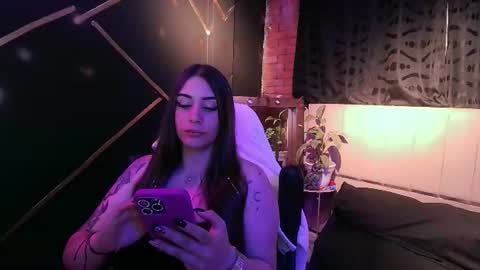 Snapshot of michell_h chatting on June 24, 2026, 6:01 am Nani online show from June 24, 2026, 6:01 am