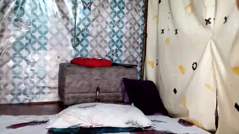 michell_morrison online show from September 15, 2025, 11:54 am