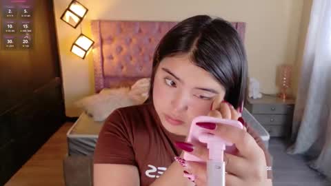 michell_petty01 online show from September 17, 2025, 12:18 pm
