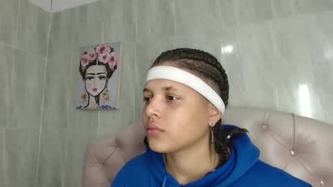 michell_rs online show from January 15, 2025, 4:04 am