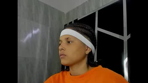 michell_rs online show from January 28, 2025, 3:47 am