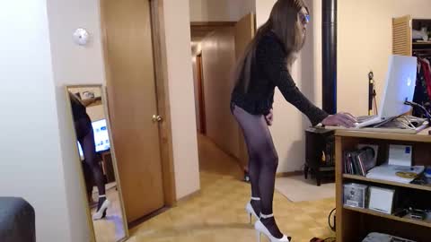 Snapshot of michelle209 chatting on November 12, 2025, 8:19 pm Michelle online show from November 12, 2025, 8:19 pm