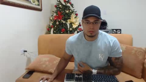 michelle_allen0104 online show from December 8, 2024, 8:51 am