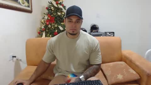 michelle_allen0104 online show from December 15, 2024, 10:39 am