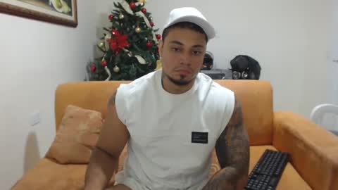 michelle_allen0104 online show from January 16, 2025, 4:38 am