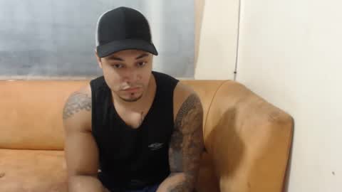 michelle_allen0104 online show from January 24, 2025, 11:48 am