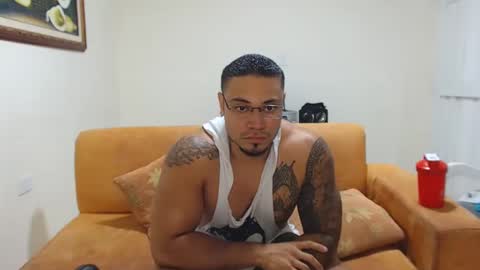 michelle_allen0104 online show from February 10, 2025, 4:30 am