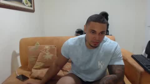 michelle_allen0104 online show from March 5, 2025, 4:13 am