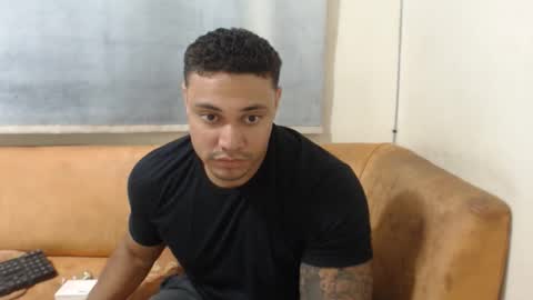 michelle_allen0104 online show from September 29, 2025, 3:22 am