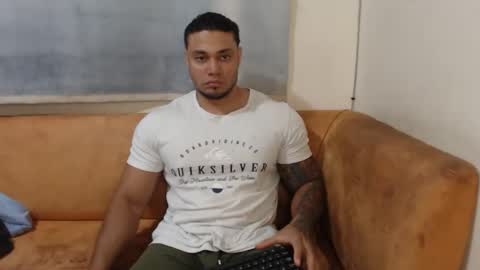 michelle_allen0104 online show from October 12, 2025, 3:16 am