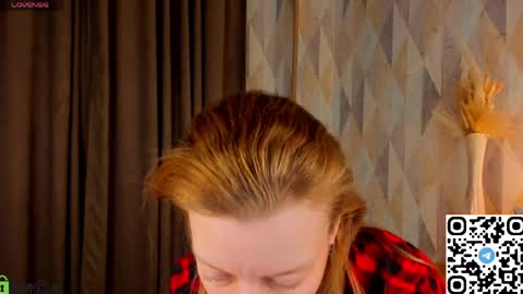 Snapshot of michelle_blond chatting on May 24, 2026, 1:21 am michelle_blond online show from May 24, 2026, 1:21 am