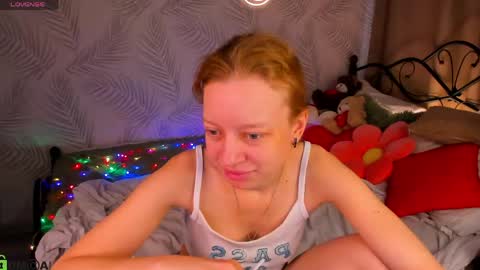Snapshot of michelle_blond chatting on May 26, 2026, 1:34 am michelle_blond online show from May 26, 2026, 1:34 am